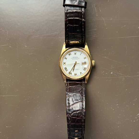 🥇Rolex🥇- Preowned Vintage Mens 1985 Brown Alligator Strap. - Picture 4 of 5